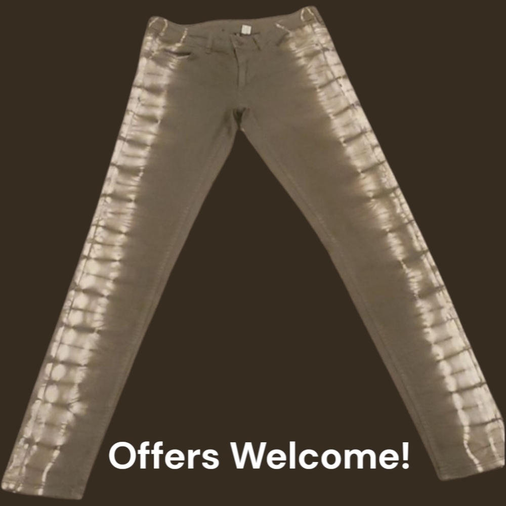 2/$25 DIVIDED by H&M Skinny Khaki Green with Tie-dye Sides. Size 8